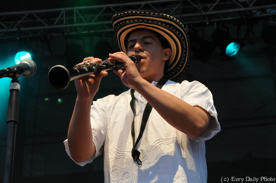Evry Daily Photo - Fete de la Musique Evry 2010 - Yuri Buenaventura - large - 4735403870.jpg